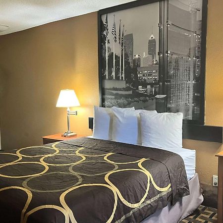 Super 8 By Wyndham Indianapolis/Ne/Castleton Area Hotel Luaran gambar