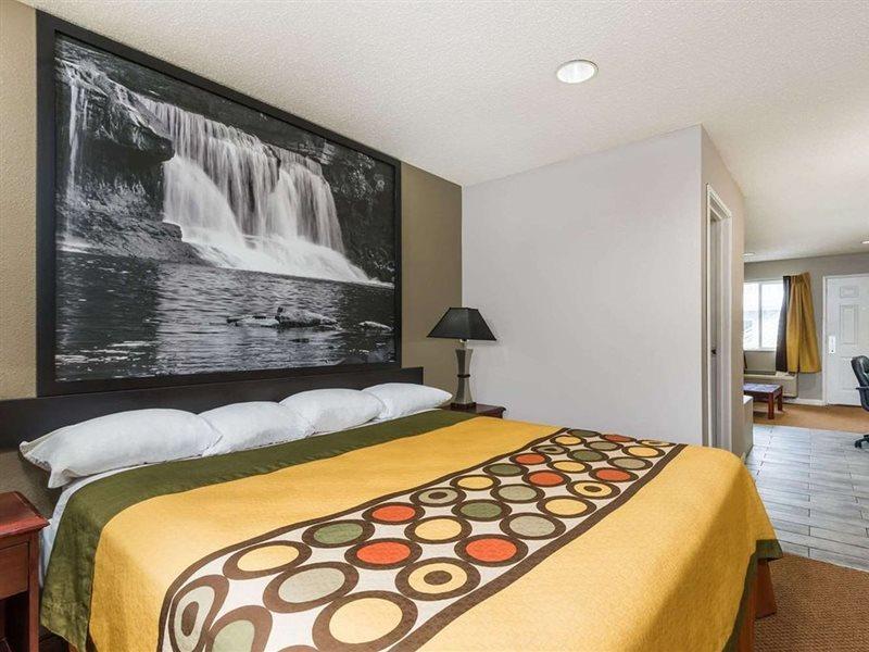 Super 8 By Wyndham Indianapolis/Ne/Castleton Area Hotel Luaran gambar