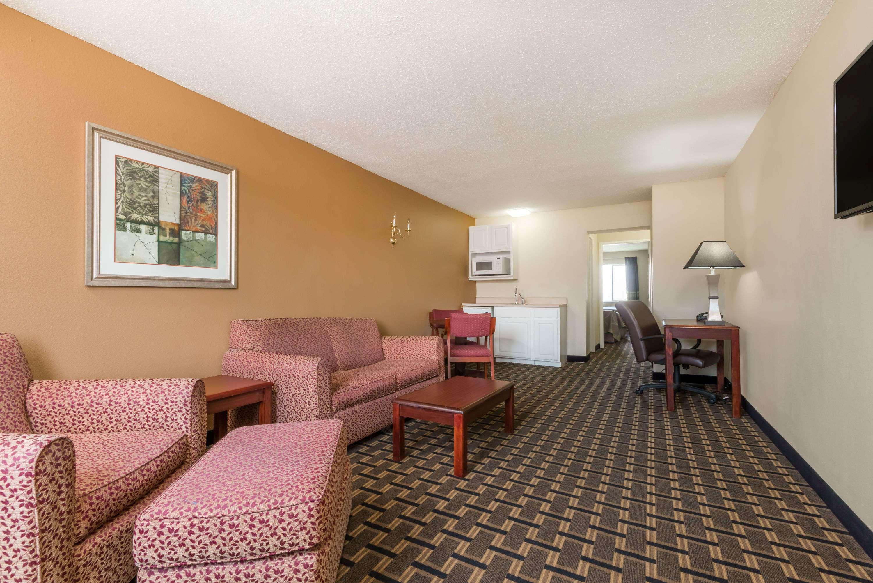 Super 8 By Wyndham Indianapolis/Ne/Castleton Area Hotel Luaran gambar