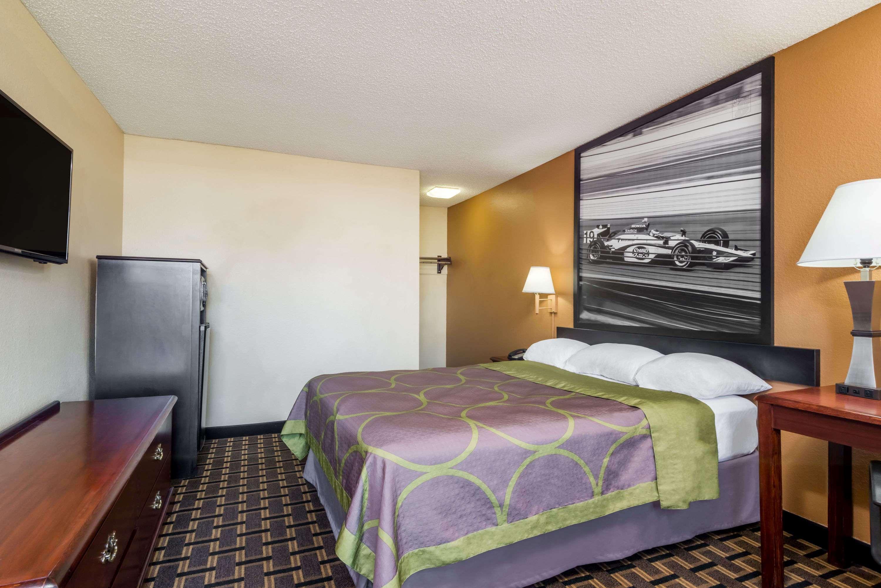 Super 8 By Wyndham Indianapolis/Ne/Castleton Area Hotel Luaran gambar