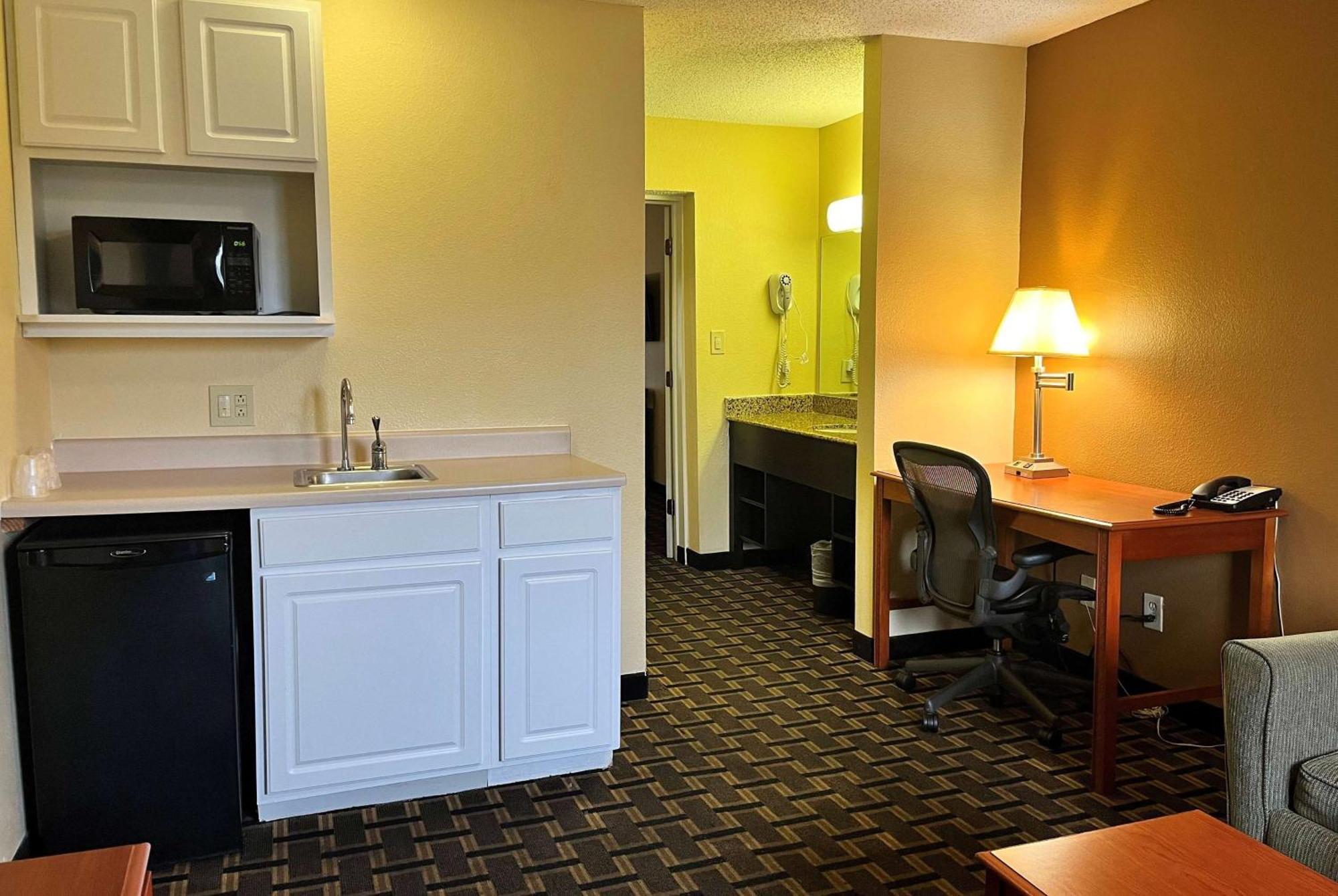 Super 8 By Wyndham Indianapolis/Ne/Castleton Area Hotel Luaran gambar