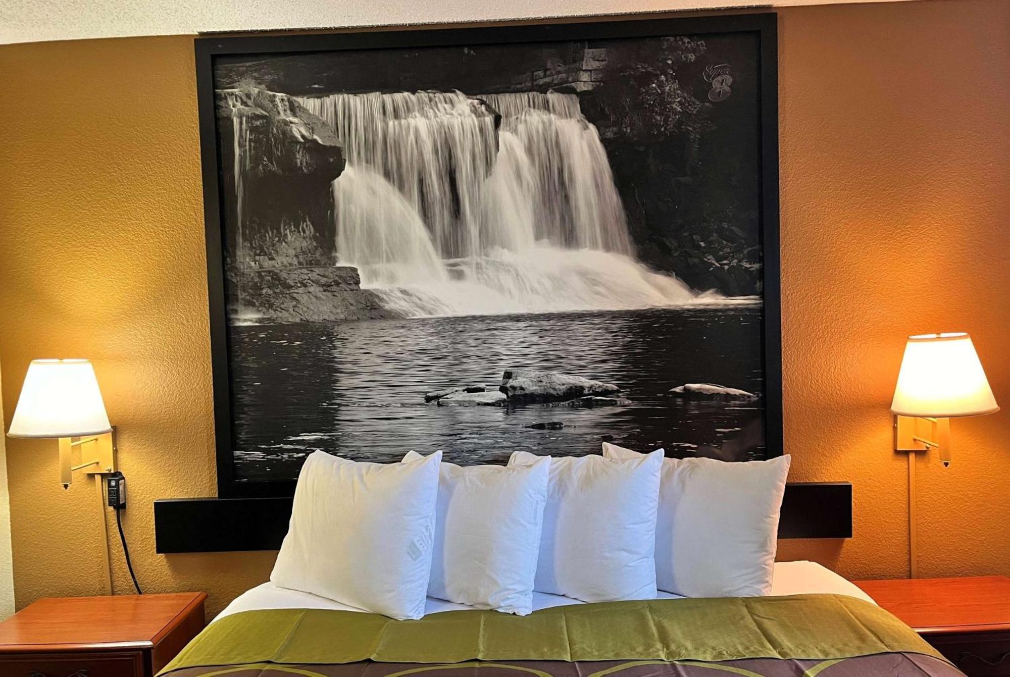 Super 8 By Wyndham Indianapolis/Ne/Castleton Area Hotel Luaran gambar