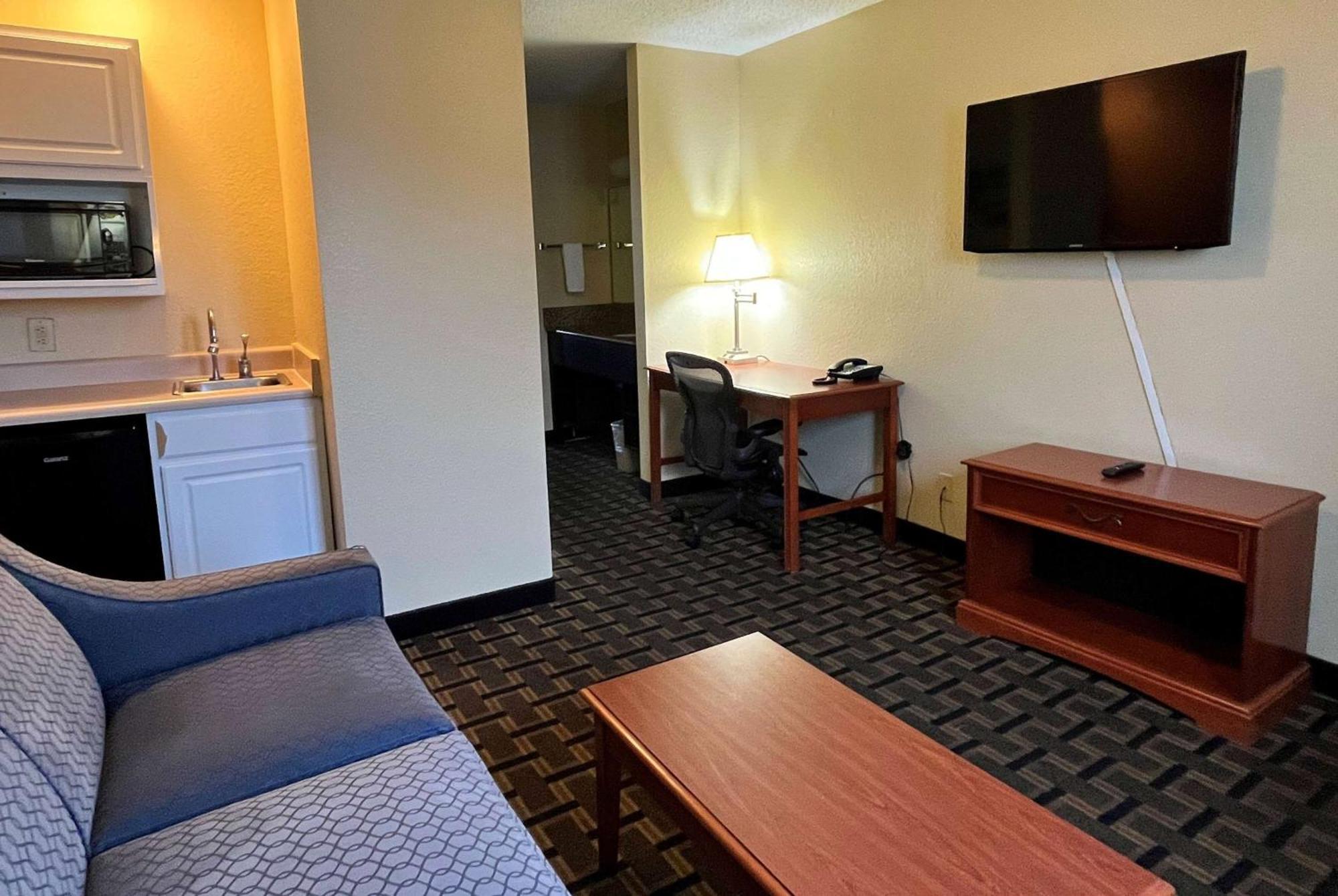 Super 8 By Wyndham Indianapolis/Ne/Castleton Area Hotel Luaran gambar
