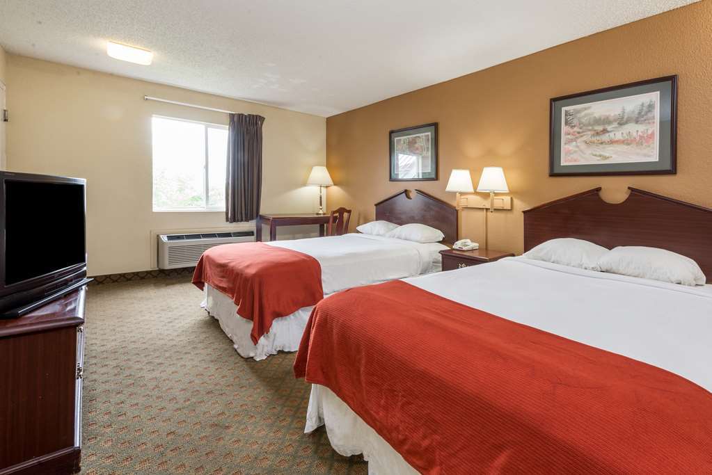 Super 8 By Wyndham Indianapolis/Ne/Castleton Area Hotel Bilik gambar