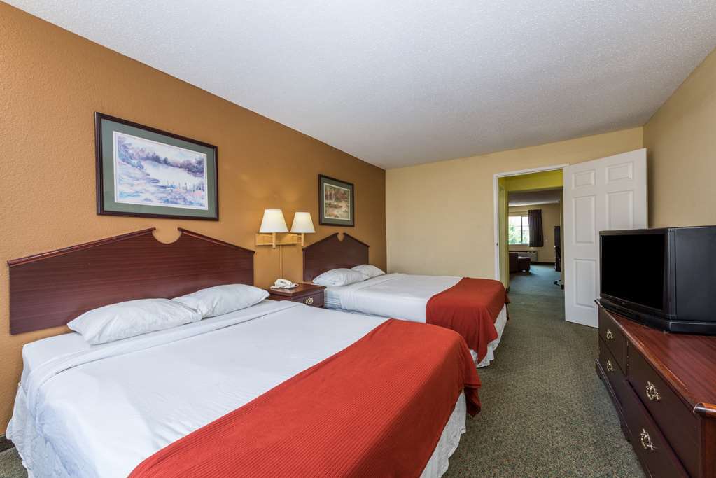 Super 8 By Wyndham Indianapolis/Ne/Castleton Area Hotel Bilik gambar